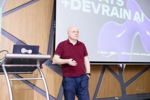 Продовжуємо ділитися АІ-досвідом на ключових технологічних подіях